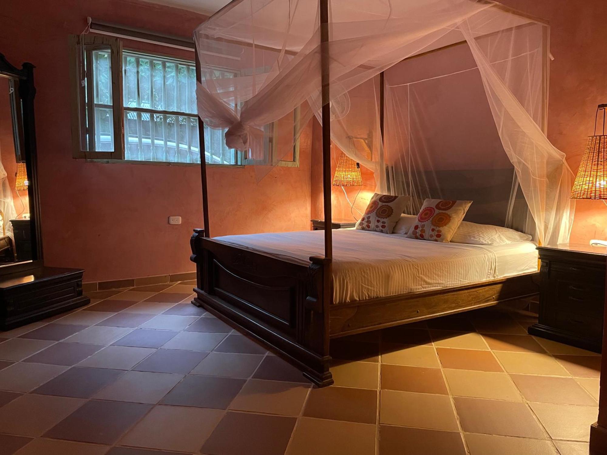 La Percha Hostal Palomino Ngoại thất bức ảnh